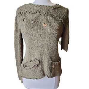 Avalin SMALL olive green sweater Lagenlook with decorative wooden accents